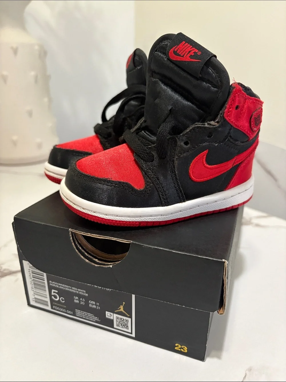 Nike Kids High-Top Sneakers in Black and Red
